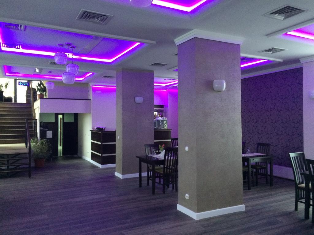 Pensiunea Novis Яш Екстериор снимка